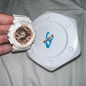 Casio Baby G-shock Women’s watch Rose gold and white